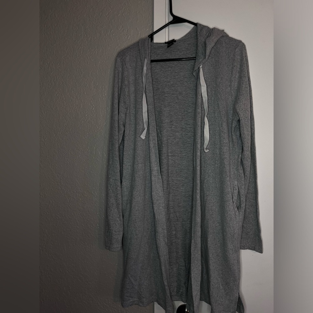 Grey sweater - Picture 2 of 5